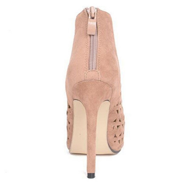 Lennox Heels - Picture 3 of 4